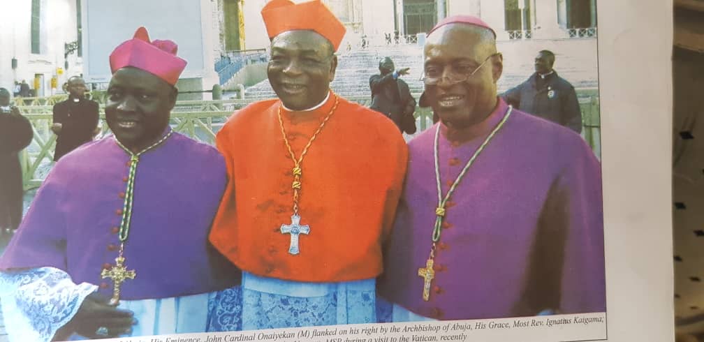 LA VOIE À SUIVRE POUR L’ARCHÉVEQUE D’ABUJA-NIGERIA, NOUVELLEMENT INSTALLÉ, QUI EST ÉGALEMENT LE PRÉSIDENT ACTUEL DE RECOWA-CERAOxxx WAY FORWARD FOR THE NEWLY INSTALLED NIGERIA’S ABUJA ARCHBISHOP WHO IS ALSO THE CURRENT PRESIDENT OF RECOWA-CERAO.