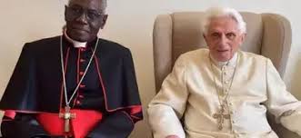 EFFORT INCESSANT DU PAPE BENOIT XVI POUR DEFENDRE LE CELIBAT SACERDOTAL xxx POPE BENEDICT’S UNCEASING EFFORT TO DEFEND SACERDOTAL CELIBACY