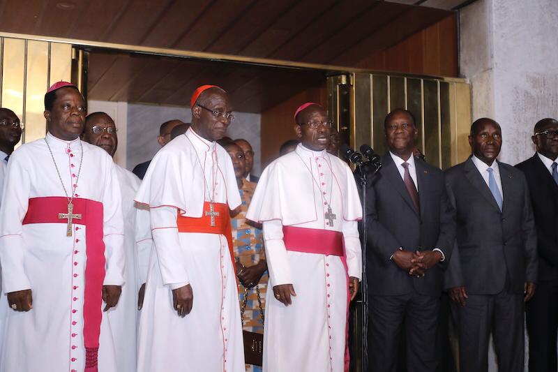 MEETING BETWEEN THE PRESIDENT AND THE BISHOPS OF CÔTE D’IVOIRE xxx RENCONTRE ENTRE LE PRESIDENT ET LES EVEQUES DE COTE D’IVOIRE