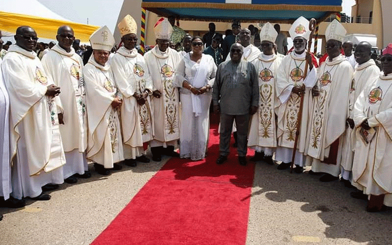 AKUFO REMERCIE L’ÉGLISE DU GHANA POUR SA CONTRIBUTION A COVID-19 xxx AKUFO APRECIA A IGREJA EM GANA POR SUA CONTRIBUIÇÃO NO COVID-19 xxx AKUFO APPRECIATES CHURCH IN GHANA FOR THEIR CONTRIBUTION IN COVID-19