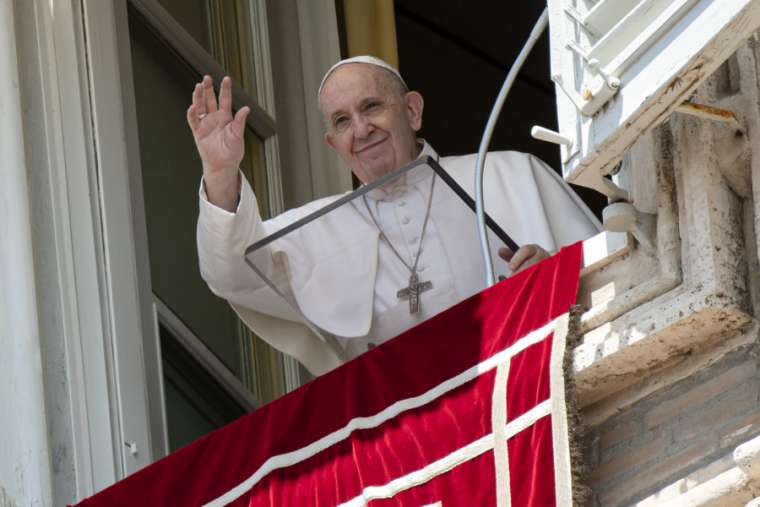 LE PAPE FRANÇOIS PRESENTE UNE NOUVELLE ENCYCLIQUE DANS LE DISCOURS DE L’ANGELUS xxx PAPA FRANCISCO APRESENTA NOVA ENCÍCLICA NO DISCURSO DO ANGELUS xxx POPE FRANCIS PRESENTS NEW ENCYCLICAL IN ANGELUS ADDRESS