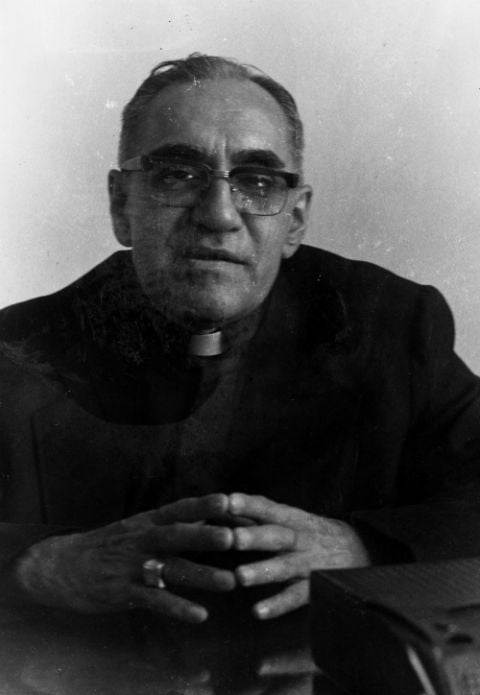 IL EST TEMPS QUE LES EVEQUES DES ÉTATS-UNIS SE LEVENT COMME OSCAR ROMERO xxx HORA DOS BISPOS DOS EUA SE LEVANTAREM COMO OSCAR ROMERO xxx TIME FOR USA BISHOPS TO STAND UP LIKE OSCAR ROMERO