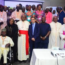 FUNDAÇÃO CARDEAL ONAIYEKAN PARA A PAZ DÁ ESPERANÇA AOS NIGERIANOS SEM ESPERANÇA xxx LA FONDATION CARDINAL ONAIYEKAN POUR LA PAIX DONNE DE L’ESPOIR AUX NIGERIANS DESESPERES xxx CARDINAL ONAIYEKAN FOUNDATION FOR PEACE GIVES HOPE TO HOPELESS NIGERIANS