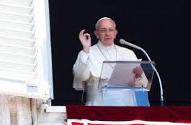 O PAPA FALA SOBRE A ASSUNÇÃO DA VIRGEM MARIA AO CÉU XXX LE PAPE PARLE DE L’ASSOMPTION DE LA VIERGE MARIE AU CIEL XXX THE POPE SPEAKS ON THE ASSUMPTION OF THE VIRGIN MARY INTO HEAVEN