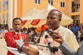 UN AUTRE ÉVÊQUE RECOWACERAO TESTE POSITIF POUR COVID-19 xxx OUTROS TESTES DE BISHOP RECOWACERAO POSITIVOS PARA COVID-19 xxx ANOTHER RECOWACERAO BISHOP TESTS POSITIVE FOR COVID-19