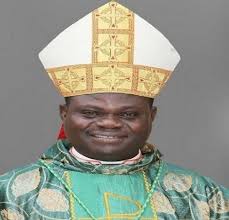 L’OSTENSOIR VOLE REVIENT ENFIN A L’EGLISE PAROISSIALE DU GABON xxx MONSTRANCE ROUBADO FINALMENTE RETORNA À IGREJA PAROQUIAL NO GABÃO xxx STOLEN MONSTRANCE FINALLY RETURNS TO PARISH CHURCH IN GABON