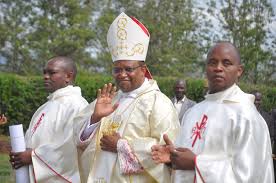 NOTRE PAYS A BESOIN DE PRIERES POUR LUTTER CONTRE LE COVID-19, A DECLARE UN PRELAT xxx NOSSO PAÍS PRECISA DE ORAÇÕES PARA LUTAR CONTRA COVID-19, DECLAROU PRELADO xxx OUR COUNTRY NEEDS PRAYERS TO FIGHT COVID-19, DECLARED A PRELATE