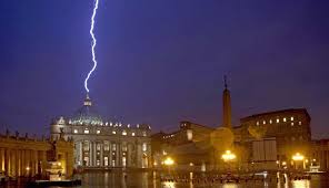 AUTORIDADES DO VATICANO ASSINAM ACORDO DE COMBATE À CORRUPÇÃO XXX LES RESPONSABLES DU VATICAN SIGNENT UN ACCORD POUR LUTTER CONTRE LA CORRUPTION XXX VATICAN OFFICIALS SIGN AGREEMENT TO FIGHTING CORRUPTION