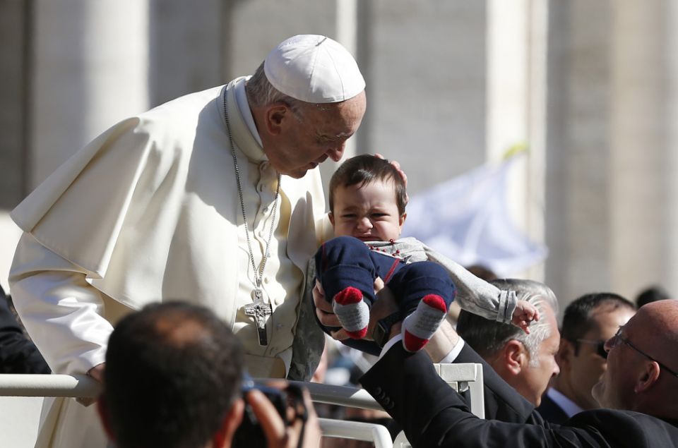 LE PAPE FRANÇOIS ANNULE SON BAPTEME ANNUEL DANS LA CHAPELLE SIXTINE —- PAPA FRANCISCO CANCELA SEU BATISMO ANUAL NA CAPELA SISTINA —- POPE FRANCIS CANCELS HIS ANNUAL BAPTISM IN SISTINE CHAPEL