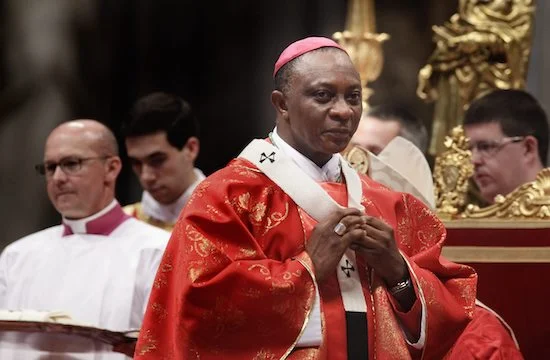 BISPOS DA NIGÉRIA PEDEM DISTRIBUIÇÃO EQUITATIVA DA VACINA COVID-19 — LES EVEQUES NIGERIANS APPELLENT A UNE DISTRIBUTION EQUITABLE DU VACCIN COVID-19 — NIGERIA BISHOPS CALL FOR EQUITABLE COVID-19 VACCINE DISTRIBUTION