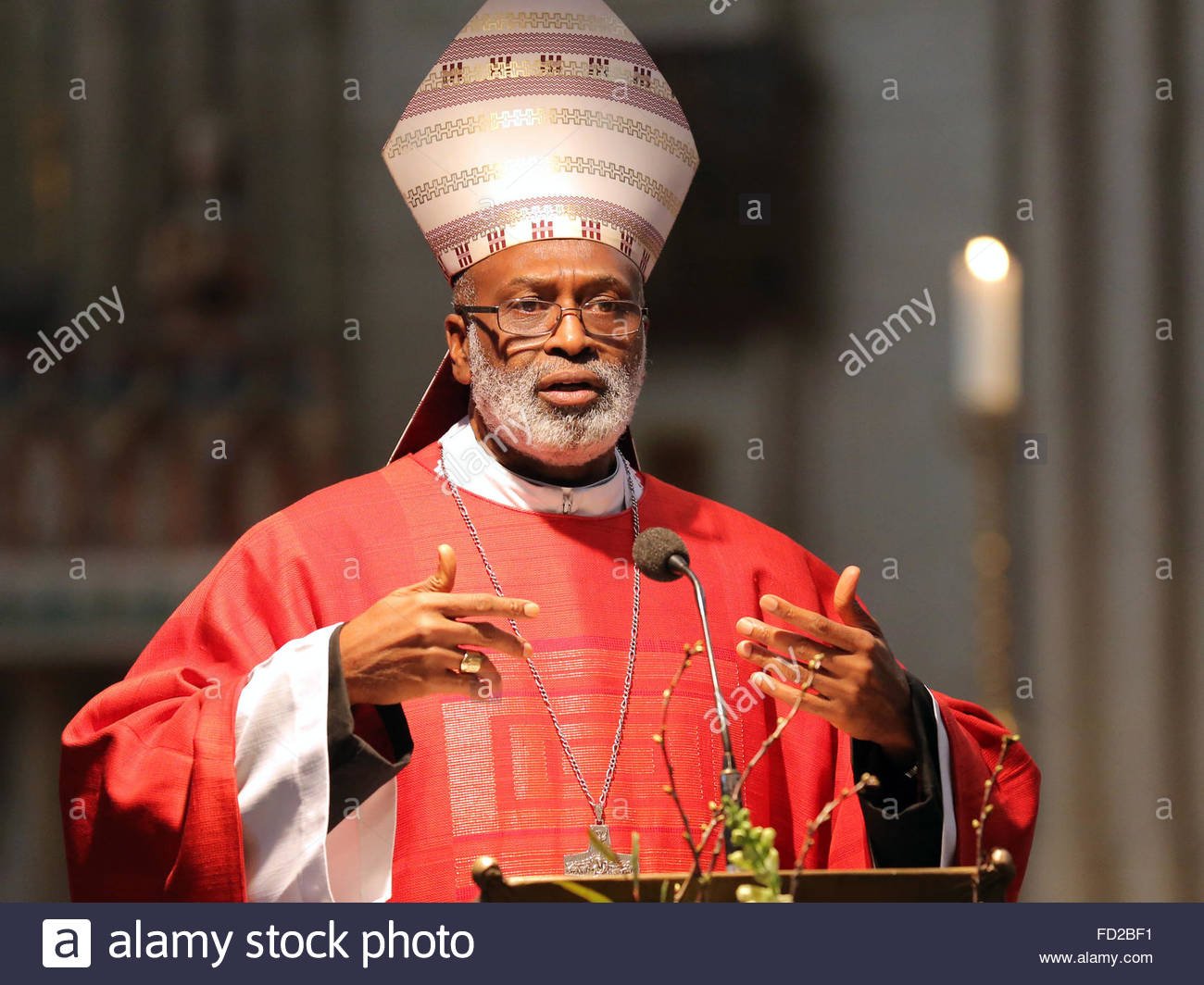UM BISPO DA RECOWA-CERAO BUSCA ORAÇÕES CONTRA COVID-19 — UN EVEQUE DE RECOWA-CERAO SOLLICITE DES PRIERES CONTRE COVID-19 — A RECOWA-CERAO BISHOP SEEKS PRAYERS AGAINST COVID-19