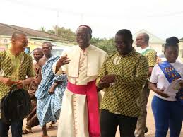 UN EVEQUE AU GHANA APPELLE A SOUTENIR LA LUTTE CONTRE LE COVID-19 — BISPO DE GANA PEDE APOIO NA LUTA COVID-19 — BISHOP IN GHANA CALLS FOR SUPPORT IN COVID-19 FIGHT