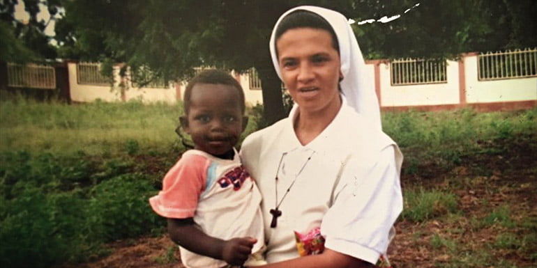 APOSTOLADO DA FREIRA COLOMBIANA SEQUESTRADA ANOS ATRÁS LEMBRADO PELA IGREJA EM MALI — L’APOSTOLAT DE LA RELIGIEUSE COLOMBIENNE ENLEVEE IL Y A DES ANNEES EST RAPPELE PAR L’EGLISE AU MALI — APOSTOLATE OF THE COLOMBIAN NUN ABDUCTED YEARS AGO REMEMBERED BY THE CHURCH IN MALI