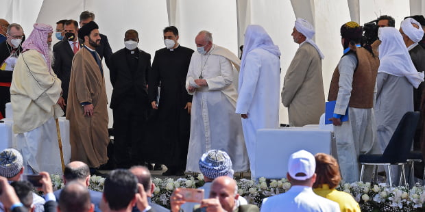LES PLAIDOYERS DU PAPE FRANÇOIS AU LIEU DE NAISSANCE D’ABRAHAM — OS APELOS DO PAPA FRANCISCO NO LOCAL DE NASCIMENTO DE ABRAÃO — THE PLEAS OF POPE FRANCIS AT THE BIRTHPLACE OF ABRAHAM