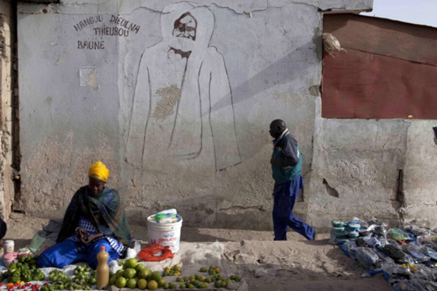 LEADER OFFRE 50 MILLIONS DE FRANCS CFA AUX FAMILLES DES VICTIMES DES MANIFESTATIONS — LEADER OFERECE 50 MILHÕES DE FRANCOS CFA ÀS FAMÍLIAS DAS VÍTIMAS DAS MANIFESTAÇÕES — LEADER OFFERS 50 MILLION CFA FRANCS TO THE FAMILIES OF THE VICTIMS OF THE DEMONSTRATIONS