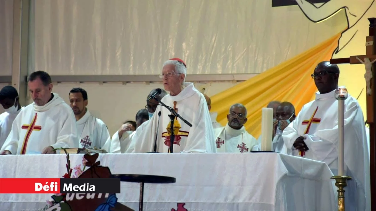 BISHOP A ESTIME QUE L&rsquo;EGLISE NE PEUT PAS RESTER INDIFFERENTE A LA POLITIQUE — O BISPO OPINOU QUE A IGREJA NÃO PODE PERMANECER INDIFERENTE À POLÍTICA — BISHOP OPINED THAT CHURCH CANNOT REMAIN INDIFFERENT TO POLITICS