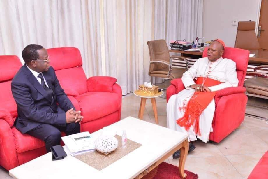 LE PRESIDENT DU SENAT REÇU PAR L’ARCHEVEQUE DE KINSHASA — PRESIDENTE DO SENADO RECEBIDO PELO ARCEBISPO DE KINSHASA — PRESIDENT OF THE SENATE RECEIVED BY THE ARCHBISHOP OF KINSHASA