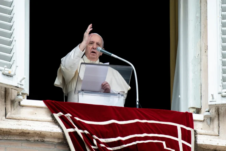 PAPA FRANCISCO REZA PELA &lsquo;SÍRIA MARTIRIZADA&rsquo; —- LE PAPE FRANÇOIS PRIE POUR LA «  SYRIE MARTYRISEE  » —- POPE FRANCIS PRAYS FOR &lsquo;MARTYRED SYRIA&rsquo;