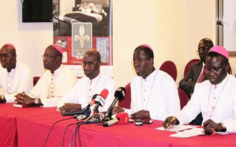 PARE A ESPIRAL DE VIOLÊNCIA ”, GRITARAM OS BISPOS DO SENEGAL — ARRETEZ LA SPIRALE DE LA VIOLENCE » ONT CRIE LES EVEQUES DU SENEGAL — STOP THE SPIRAL OF VIOLENCE” BISHOPS IN SENEGAL CRIED OUT