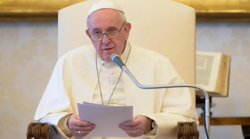 PAPA « A IGREJA É UMA GRANDE ESCOLA DE ORAÇÃO » — POPE « THE CHURCH IS A GREAT SCHOOL OF PRAYER » — PAPE « L&rsquo;EGLISE EST UNE GRANDE ECOLE DE PRIERE »