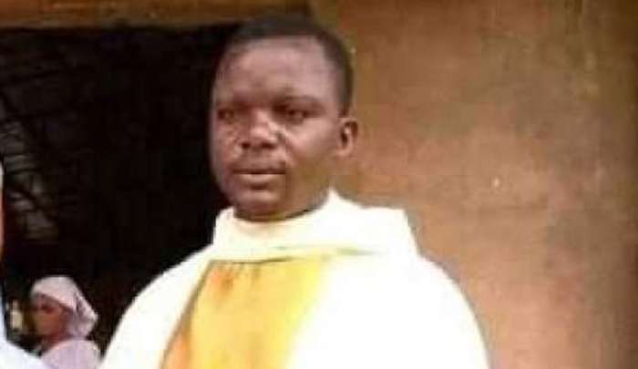 PRETRE CATHOLIQUE, SIX AUTRES TUES DANS LE DIOCESE DE KATSINA AU NIGERIA — PADRE CATÓLICO, SEIS OUTROS MORTOS NA DIOCESE DE KATSINA, NA NIGÉRIA — CATHOLIC PRIEST, SIX OTHERS KILLED IN NIGERIA’S KATSINA DIOCESE
