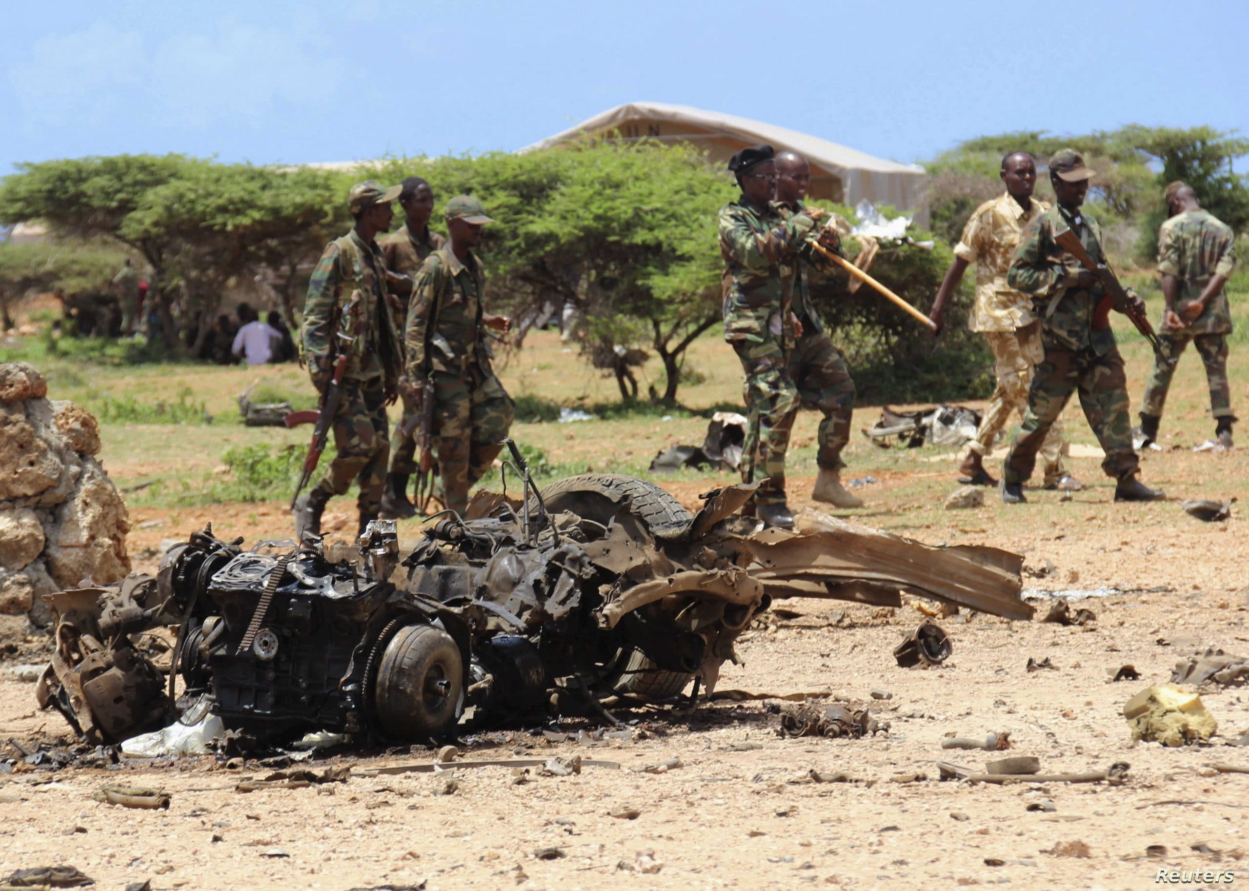 UN PRETRE DE RENOM EN COTE D’IVOIRE PROPOSE DES MOYENS DE LUTTER CONTRE LE TERRORISME — UM RENOMADO SACERDOTE DA COSTA DO MARFIM OFERECE MANEIRAS DE COMBATER O TERRORISMO — A RENOWNED PRIEST IN IVORY COAST PROFFERS WAYS OF TACKLING TERRORISM
