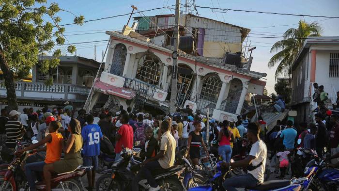 SOLIDÁRIO COM O HAITI APÓS O TERREMOTO — MAINTENIR LA SOLIDARITE AVEC HAÏTI APRES LE SEISME — KEEPING SOLIDARITY WITH HAITI AFTER EARTHQUAKE
