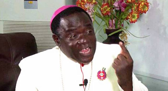 BISPO NIGERIANO APELA AO GOVERNO EM MEIO À PERDA DE VIDAS HUMANAS — UN EVEQUE NIGERIAN LANCE UN APPEL AU GOUVERNEMENT AU MILIEU DES PERTES EN VIES HUMAINES — NIGERIAN BISHOP APPEALS TO GOVERNMENT AMID LOSS OF HUMAN LIFE