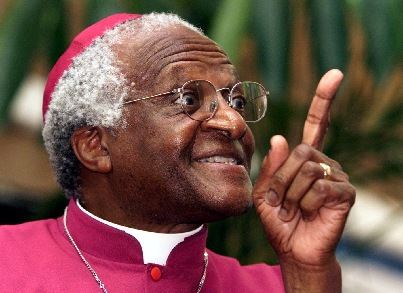 LES CATHOLIQUES DE TOUTE L’AFRIQUE SALUENT LE TUTU DE L’EVEQUE ANGLICAN — CATÓLICOS EM TODA A ÁFRICA SAÚDAM O BISPO ANGLICANO TUTU — CATHOLIC ALL OVER AFRICA HAIL THE ANGLICAN BISHOP TUTU