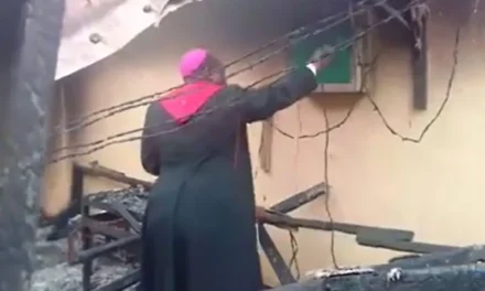 O RECENTE SEQUESTRO NA IGREJA DE SANTA MARIA NCHANG EM CAMARÕES FOI DESCRITO COMO HEDIONDO —- LE RECENT ENLEVEMENT A L’EGLISE SAINTE-MARIE DE NCHANG AU CAMEROUN A ETE DECRIT COMME ODIEUX —- THE RECENT KIDNAP AT ST. MARY’S CHURCH NCHANG IN CAMEROUN WAS DESCRIBED AS HEINOUS