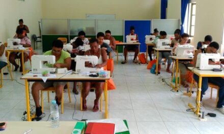 Em Cabo Verde, freiras ajudam vítimas de prostituição — Au Cap Vert, des religieuses aident les victimes de la prostitution — In Cape Verde, nuns help victims of prostitution