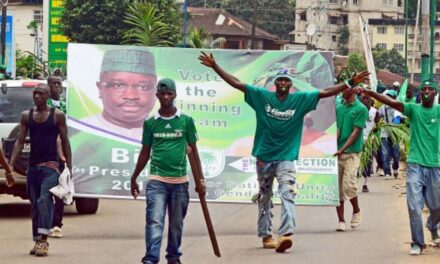 O MEDO DOMINA O POVO DE SERRA LEOA ENQUANTO SE PREPARA PARA A ELEIÇÃO — FEAR GRIPS THE PEOPLE IN SIERRA LEONE AS THEY PREPARE FOR ELECTION —- LA PEUR PREND LE PEUPLE EN SIERRA LEONE ALORS QU’IL SE PRÉPARE AUX ÉLECTIONS