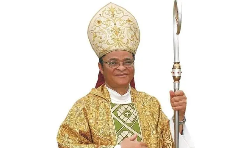 O ARCEBISPO UGORJI ADVERTE O GOVERNO DA NIGÉRIA —- MGR UGORJI MET EN GARDE LE GOUVERNEMENT NIGERIAN —- ARCHBISHOP UGORJI CAUTIONS THE NIGERIA GOVERNMENT