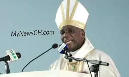 L’ÉVÊQUE, MEMBRE DE RECOWA-CERAO, PREND SA RETRAITE— BISPO MEMBRO DA RECOWA-CERAO SE APOSENTA — RECOWA-CERAO MEMBER BISHOP RETIRES