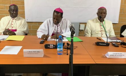 Opening in Conakry of the 10th meeting of the permanent council of the Regional Episcopal Conferences of West Africa RECOWA —- Ouverture à Conakry de la 10e réunion du conseil permanent des Conférences Épiscopales Régionales de l’Afrique de l’Ouest CERAO —- Abertura em Conakry da 10ª reunião do conselho permanente das Conferências Episcopais Regionais da África Ocidental CERAO
