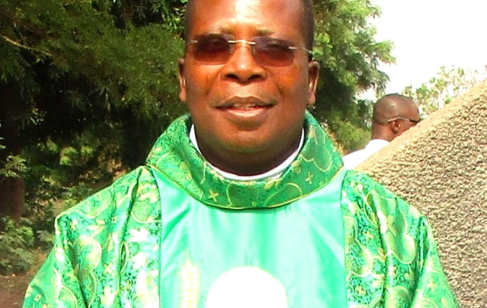 LE SAINT-PERE NOMME UN EVEQUE POUR LE DIOCESE DE LOKOSA — O SANTO PADRE NOMEIA UM BISPO PARA A DIOCESE DE LOKOSA — THE HOLY FATHER APPOINTS A BISHOP FOR LOKOSA DIOCESE