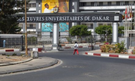 Discrimination religieuse dans les universités de Dakar : les étudiants catholiques protestent — Religious discrimination in Dakar universities: Catholic students protest — Discriminação religiosa nas universidades de Dakar: protesto de estudantes católicos