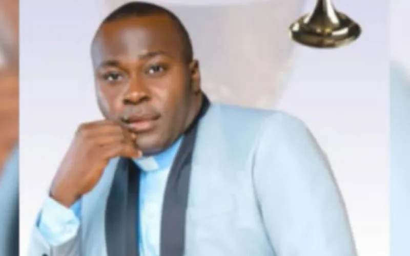 LE PRETRE CATHOLIQUE KIDNAPPE D’OKIGWE NIGERIA LIBERE—PADRE CATÓLICO SEQUESTRADO DE OKIGWE NIGÉRIA É LIBERTADO —KIDNAPPED CATHOLIC PRIEST OF OKIGWE NIGERIA RELEASED