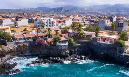 PORQUE HÁ MAIS CABO-VERDIANOS FORA DE CASA? — POURQUOI Y A-T-IL PLUS DE CAP-VERDIENS LOIN DE CHEZ EUX ? — WHY ARE THERE MORE CAPE VERDEANS AWAY FROM HOME?