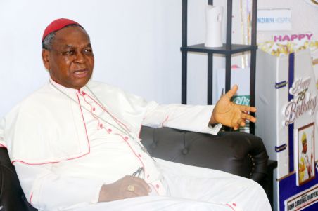 ANOMALIES DANS LES ELECTIONS AU NIGERIA, CRIE LE CARDINAL ONAIYEKAN — ANOMALIAS NAS ELEIÇÕES DA NIGÉRIA, CLAMA CARDEAL ONAIYEKAN—ANOMALIES IN NIGERIA ELECTION, CARDINAL ONAIYEKAN CRIES OUT