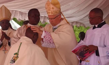 UM CHAMADO DE ORAÇÃO URGENTE PARA O SUDÃO DO SUL PELOS LÍDERES DA IGREJA — UN APPEL A LA PRIERE URGENTE POUR LE SOUDAN DU SUD PAR LES DIRIGEANTS DE L’ÉGLISE — A CALL FOR URGENT PRAYER FOR SOUTH SUDAN BY THE CHURCH LEADERS.