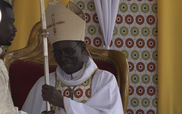 La Côte d’Ivoire face à ses défis : Un regard critique sur la réalité sociopolitique —Côte d’Ivoire facing its challenges: A critical look at the socio-political reality — A Costa do Marfim enfrenta seus desafios: um olhar crítico sobre a realidade sócio-política