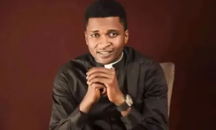 OUTRO SACERDOTE CATÓLICO É ABDUZIDO NA NIGÉRIA—UN AUTRE PRÊTRE CATHOLIQUE ENLEVÉ AU NIGERIA—ANOTHER CATHOLIC PRIEST ABDUCTED IN NIGERIA