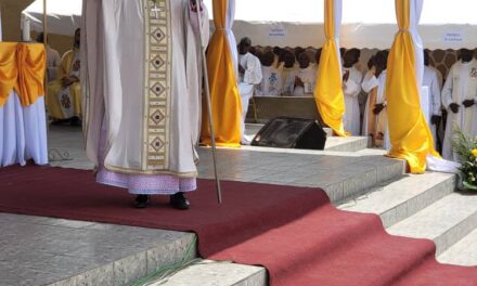 QUI EST Mgr HONORE BEUGRE DAKPA, NOUVEL EVEQUE INSTALLE DE KATIOLA? — WHO IS BISHOP HONORE BEUGRE DAKPA, NEW BISHOP INSTALLED OF KATIOLA?— Quem é Mons. HONORE BEUGRE DAKPA, NOVO BISPO INSTALADO EM KATIOLA?