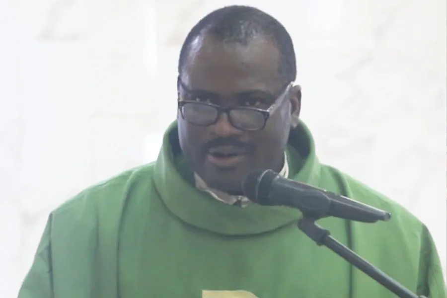 Artificial intelligence: A warning from Nigeria’s national director of social communications — L’intelligence artificielle : Un avertissement du directeur national des communications sociales du Nigeria — Inteligência artificial: um alerta do diretor nacional de comunicações sociais da Nigéria