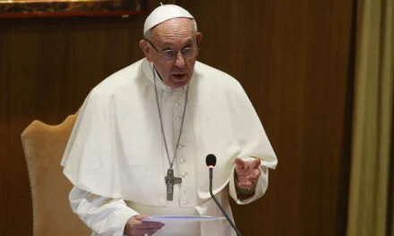 MUDANÇA DE PARADIGMA’ NA TEOLOGIA, GRITOU O PAPA FRANCISCO — CHANGEMENT DE PARADIGME » EN THEOLOGIE, A CRIE LE PAPE FRANÇOIS — PARADIGM SHIFT’ IN THEOLOGY, POPE FRANCIS CRIED