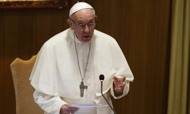 MUDANÇA DE PARADIGMA’ NA TEOLOGIA, GRITOU O PAPA FRANCISCO — CHANGEMENT DE PARADIGME » EN THEOLOGIE, A CRIE LE PAPE FRANÇOIS — PARADIGM SHIFT’ IN THEOLOGY, POPE FRANCIS CRIED