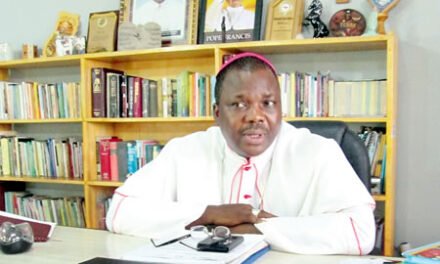 TOUT EN ROUTE VERS LE NIGERIA POUR LA CELEBRATION DU JUBILE DU CEPACS — A CAMINHO DA NIGÉRIA PARA A CELEBRAÇÃO DO JUBILEU DOS CEPACS — ALL ROAD TO NIGERIA FOR CEPACS’ JUBILEE CELEBRATION