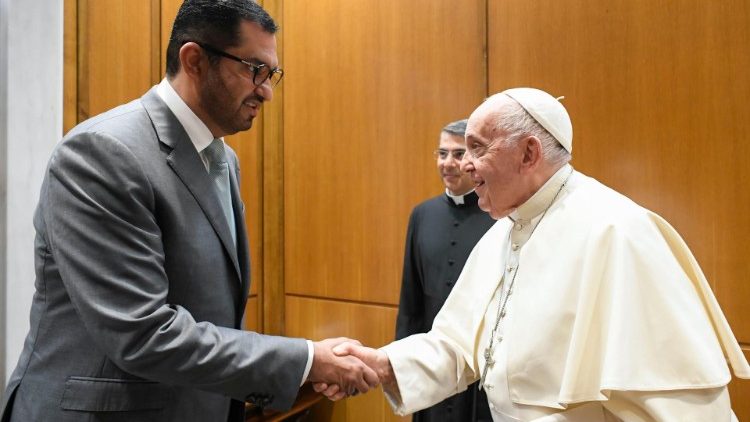 LE PAPE FRANÇOIS À LA COP28 DE DUBAÏ : UN MESSAGE D’ESPOIR ET D’URGENCE — POPE FRANCIS AT DUBAI COP28: A MESSAGE OF HOPE AND EMERGENCY — PAPA FRANCISCO NA COP28 DE DUBAI: UMA MENSAGEM DE ESPERANÇA E EMERGÊNCIA