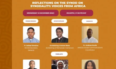DELEGADOS AFRICANOS AO SÍNODO PRONTOS PARA PARTILHAR AS SUAS EXPERIÊNCIAS —LES DELEGUES AFRICAINS AU SYNODE PRETS A PARTAGER LEURS EXPERIENCES — AFRICAN DELEGATES TO THE SYNOD POISED TO SHARE THEIR EXPERIENCES